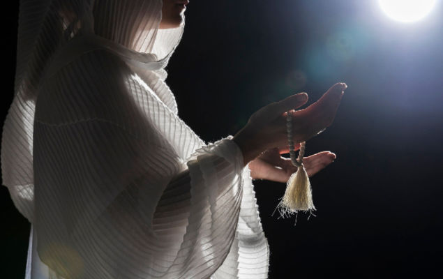 10 Easy Dhikr Phrases Every Muslim Should Know