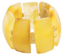 Ring made of polished light amber stones