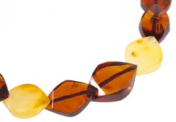 Beads made of multi-colored diamond-shaped amber stones
