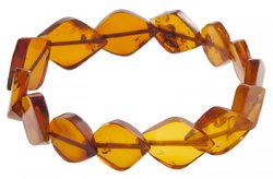 Bracelet made of figured amber stones