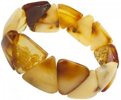 Bracelet made of triangular amber stones