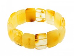 Bracelet made of figured amber stones