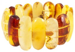 Amber bracelet made of polished plates