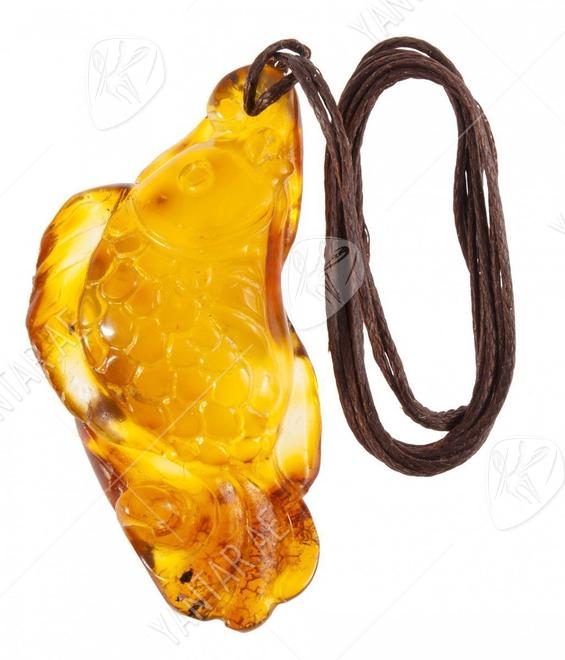 Pendant “Fish” on a waxed rope