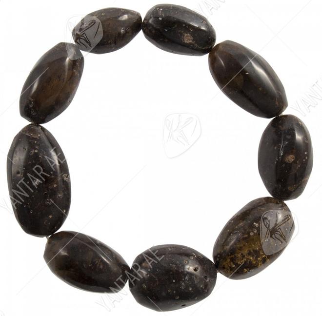Bracelet made of large amber stones