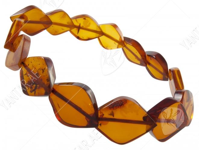 Bracelet made of figured amber stones